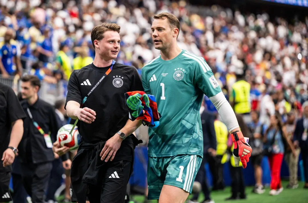 Neuer adelt Urbig: Wird dieser Bayern-Youngster Deutschlands neue Nummer 1?