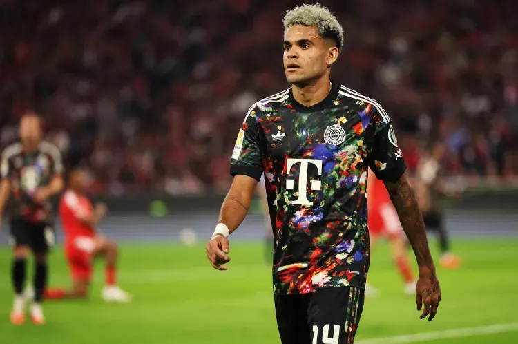 DÍAZ-ALARM ZWINGT BAYERN ZUM UMDENKEN! Eberl öffnet plötzlich wieder die Tür für einen neuen Flügel-Star
