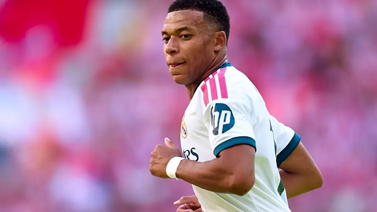 REAL-SUPERSTAR VOR BAYERN AUF DEN KNIEN! Mbappé-Beben um Olise: „Es wäre respektlos und Bayern gegenüber ungerecht!“