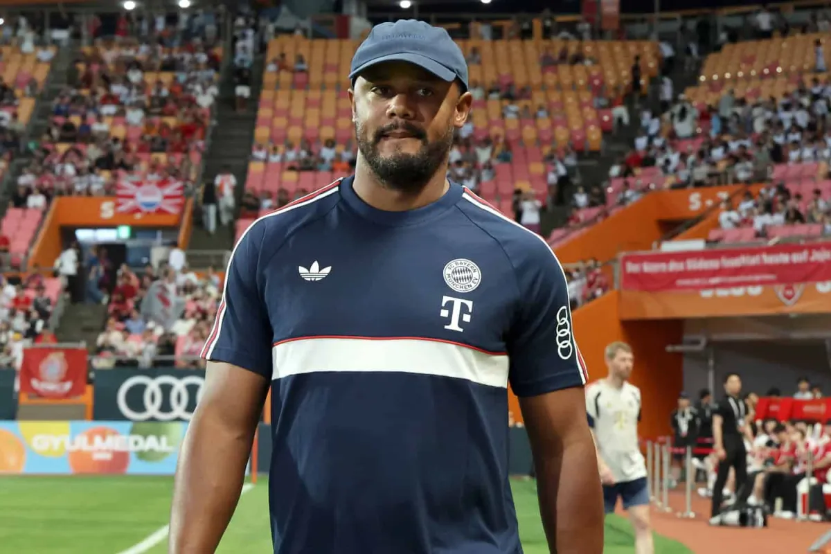 „Kommt aus den Wolken!“ – Kompany kontert Transfer-Spekulationen gewohnt souverän