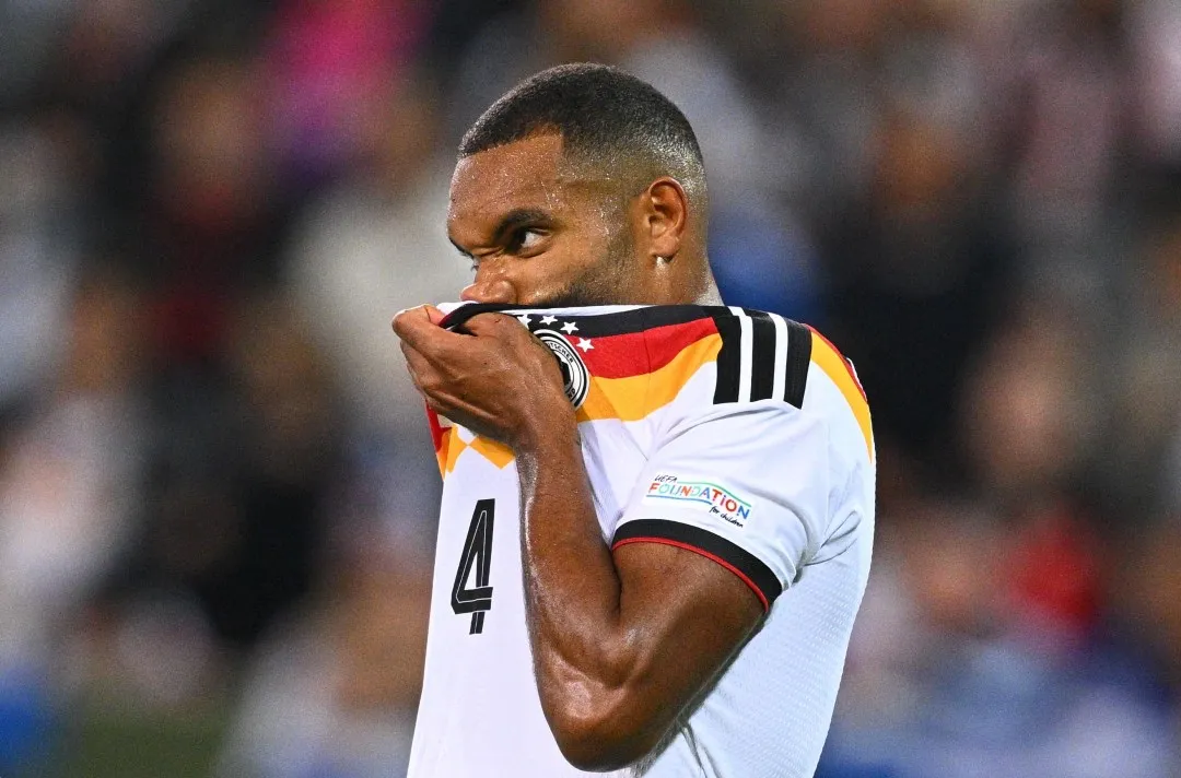TAH LEGT DEN FINGER IN DIE DFB-WUNDE! Bayerns Abwehrchef fordert Mut – Ballgeschiebe gewinnt keine Spiele!