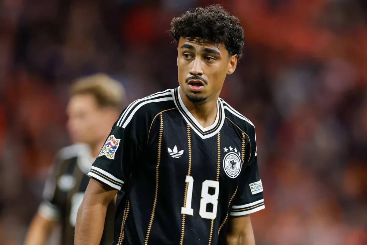 LINKSAUSSEN-HIERARCHIE BETONIERT! DFB-Casting bringt die Wahrheit ans Licht: Brown wackelt unter Klopp – Davies zementiert Bayern-Thron!