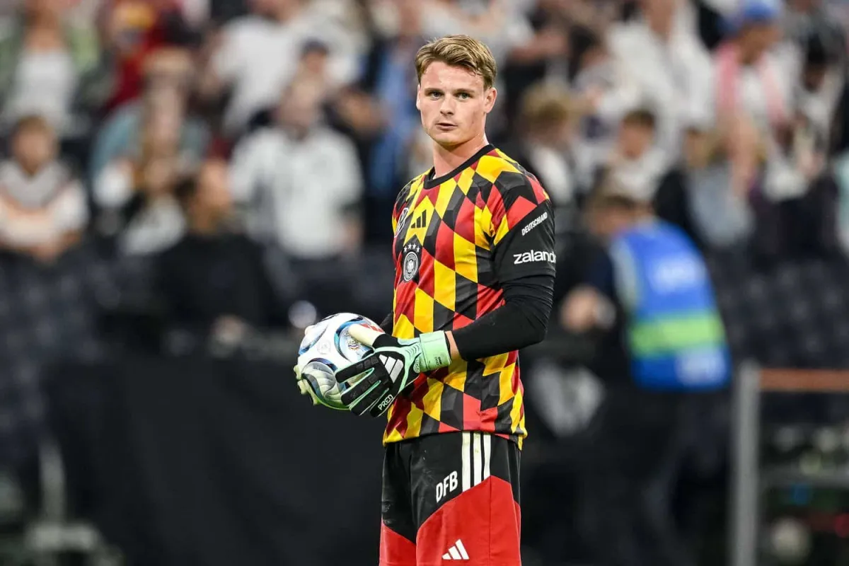 ZWEI SPIELE, NULL GEGENTORE! Urbig nutzt Klopps Chance eiskalt – wird Bayerns Nummer 2 plötzlich zum DFB-Problem für die Konkurrenz?