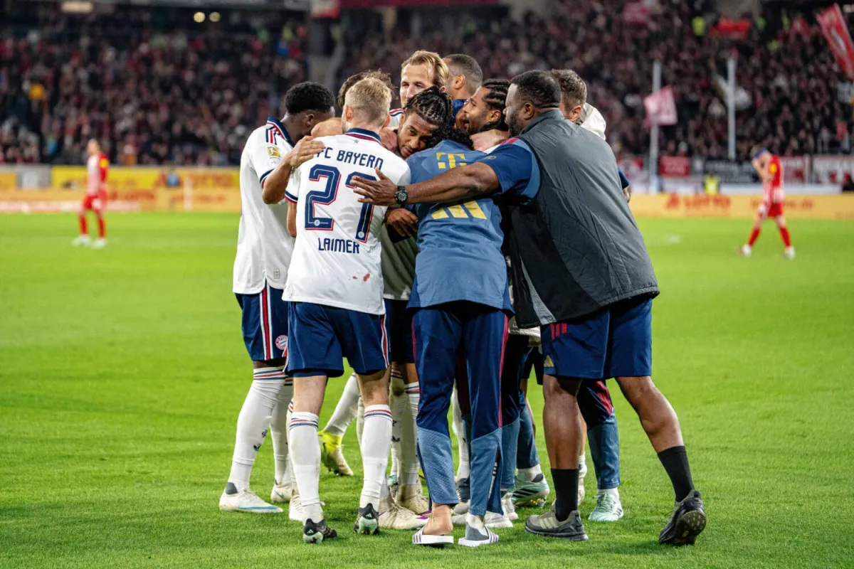 „MEHR ALS NUR EIN SIEG!“ Eberl emotional nach Bayerns Horror-Woche
