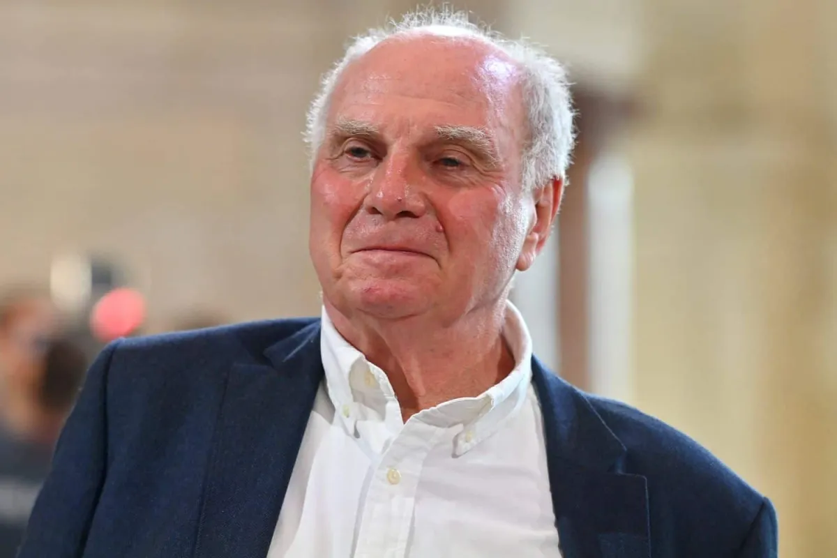 ERZFEIND GEHT VOR DEM PATRIARCHEN AUF DIE KNIE! Bitterböse Abrechnung mit allen Hoeneß-Hassern: „Verneigt euch – Uli ist der größte Manager aller Zeiten!“