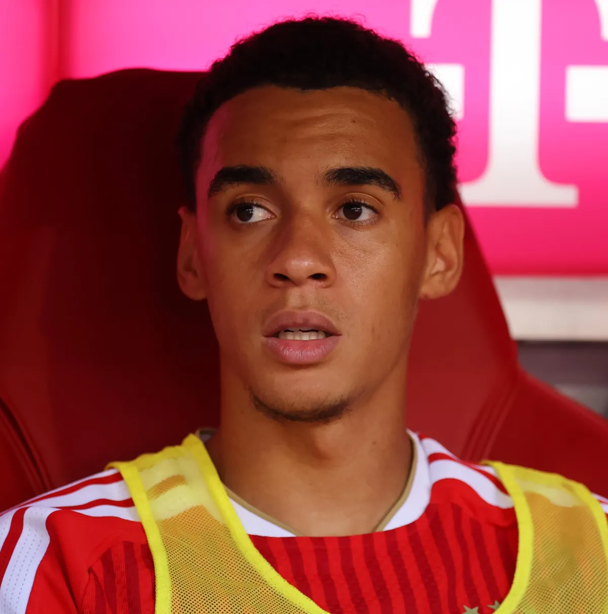 DER ZAUBERER SPRENGT DAS LAZARETT! Paukenschlag vor Arsenal-Schlacht: Bayern verkündet Musiala-Comeback – LONDON SCHEISST SICH VOR ANGST IN DIE HOSEN!