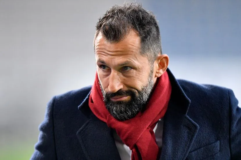 BRAZZO BRICHT SEIN SCHWEIGEN! Ex-Boss adelt Kane: „Hol den Henkelpott nach München!“